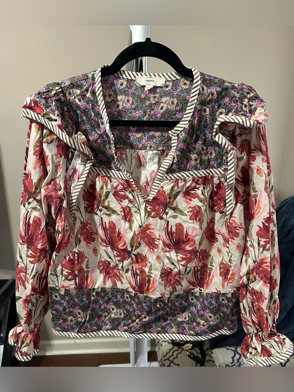 entro Red Floral Mixed-Print Ruffle Yoke Blouse